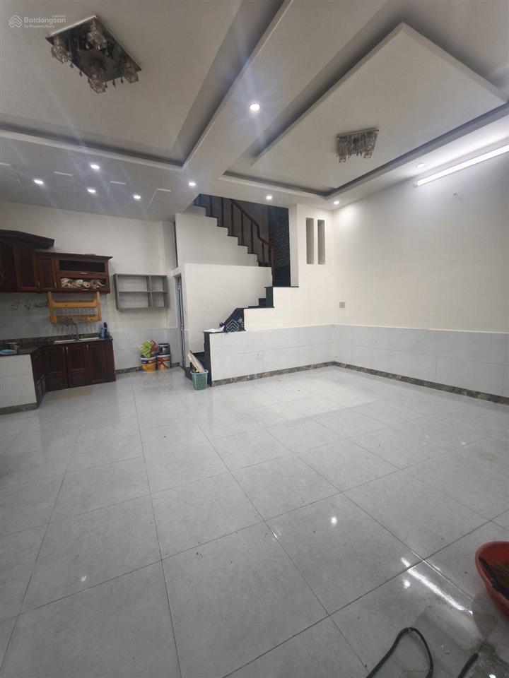 Bán nhà 3 tầng đúc chợ bùi văn ngữ hiệp thành quận 12 giá rẻ 3.95 tỷ