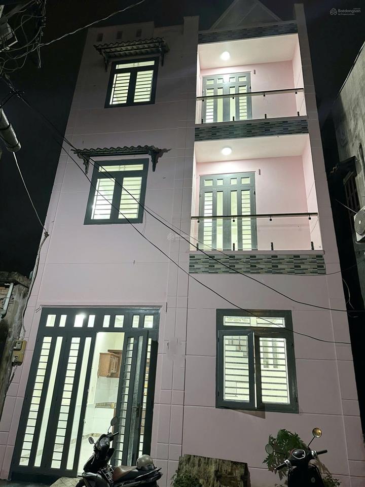 Bán nhà 3 tầng đúc chợ bùi văn ngữ hiệp thành quận 12 giá rẻ 3.95 tỷ