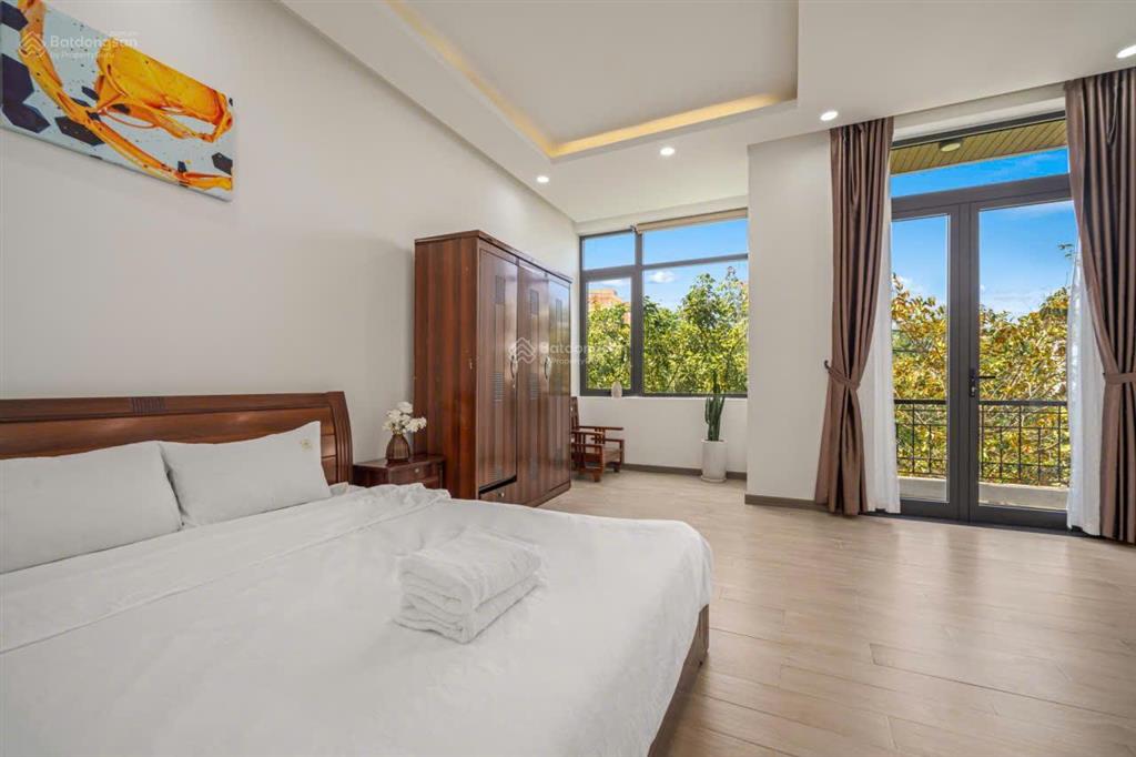 Villa 5 phòng ngủ & hồ bơi cho thuê gần cầu thuận phước, đà nẵng
