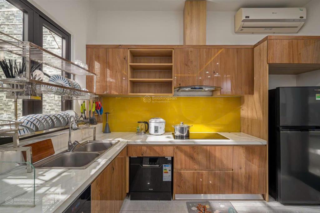 Villa 5 phòng ngủ & hồ bơi cho thuê gần cầu thuận phước, đà nẵng