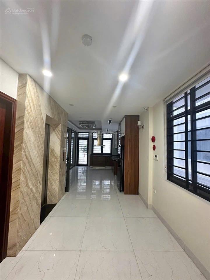 Chính chủ cho thuê gấp nhà nguyễn tuân  nguyễn huy tưởng, dt 80m2x5t, mt 5m, thang máy, đồ cơ bản