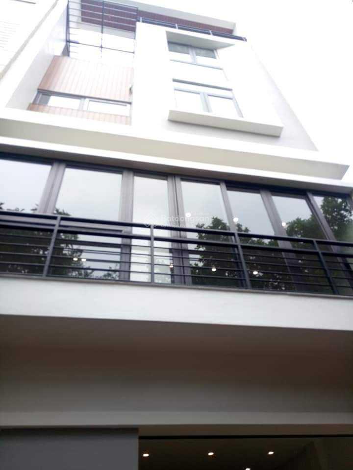 Cho thuê nhà mới phố trung kính dt 45m2x6t, mt 5m, thông sàn, thang máy, đồ cơ bản, giá 25tr/tháng