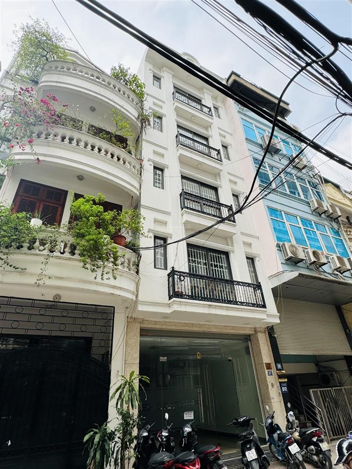 Cho thuê nhà nguyên căn nguyễn khang  vũ phạm hàm  90m2 x 4 tầng, đồ cơ bản, 31 triệu/tháng