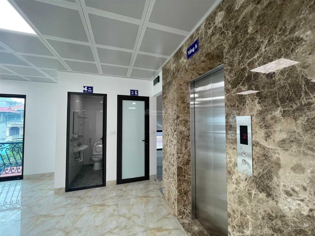 Cho thuê nhà ở phố trung kính, dt 80m2x6t + 1 hầm, mt 6m, thông sàn toàn bộ, thang máy, giá 49tr