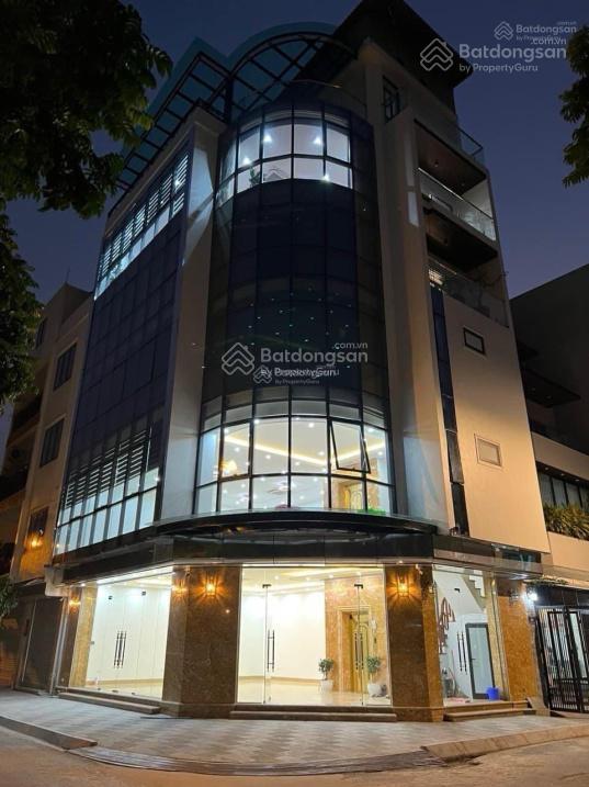 Cho thuê nhà phố hoàng quốc việt dt 120m2x6t, lô góc 2 mt 20m mt chính 6m, thông sàn, thang máy