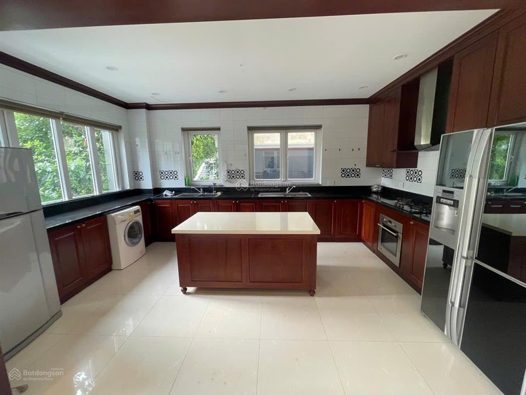 Cho thuê nhà tại đại kim 68m2 x 4 tầng, mt 5,5m, đồ cơ bản, thông sàn, thang máy, giá 31tr/th