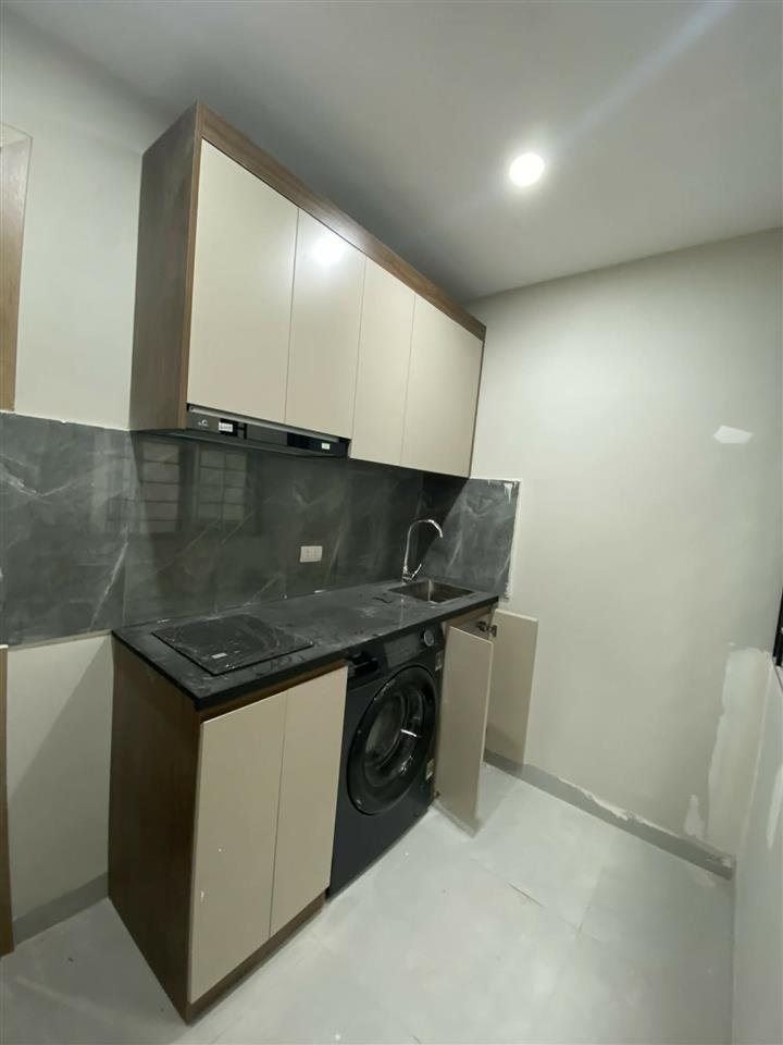 Bán tòa CCMN 6 tầng thang máy lô góc Trương Định 79,5m² hướng Tây Nam, dòng tiền 1,2