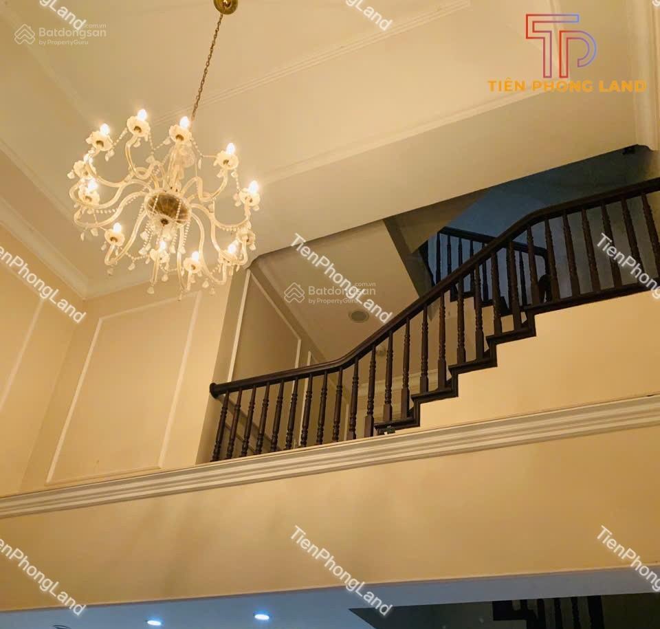 Bán liền kề mailand hà nội city  nhà đẹp, đang cho thuê 18tr/tháng  sổ đỏ  2x tỷ