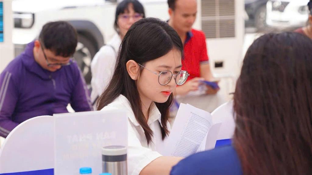 Lý do khách hàng nên chọn Bất động sản Hòa Lạc?
1. Giá rẻ, còn hấp dẫn.
2. Dòng tiền sinh