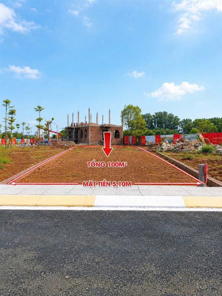 Nhỉnh 2 tỷ anh chị có ngay lô đất diện tích 100m2 Đất tại Hòa Lạc, 
Không nằm