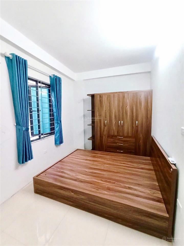 Căn hộ mini 79 dương quảng hàm  1 khách / 1 ngủ / ban công