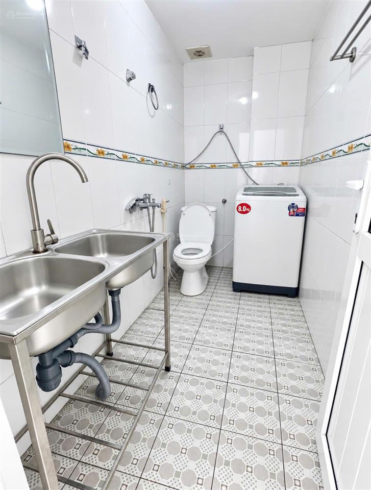 Cho thuê căn studio / đủ đồ  ô tô đỗ cửa / chính chủ