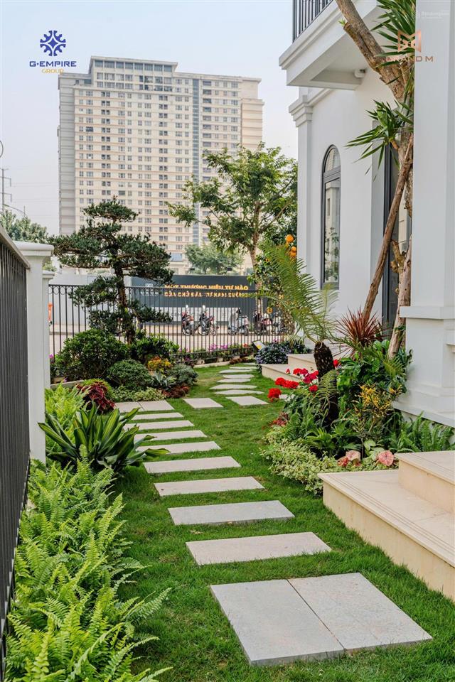 Biệt thự song lập 170m2 sẵn sổ, xây thô 3 tầng 1 tum hoàn thiện mặt ngoài + cảnh quan sân vườn