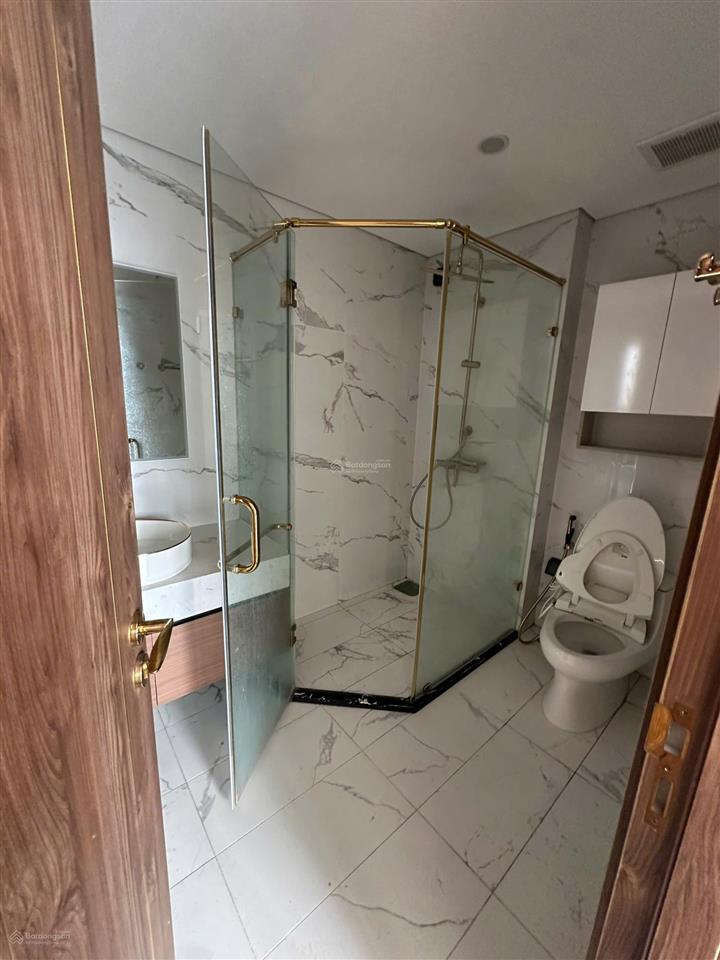 Sunshine city. cho thuê căn 3pn đồ cơ bản. có thể vào ở ngay. giá 18 triệu