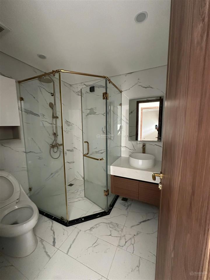 Sunshine city. cho thuê căn 3pn đồ cơ bản. có thể vào ở ngay. giá 18 triệu