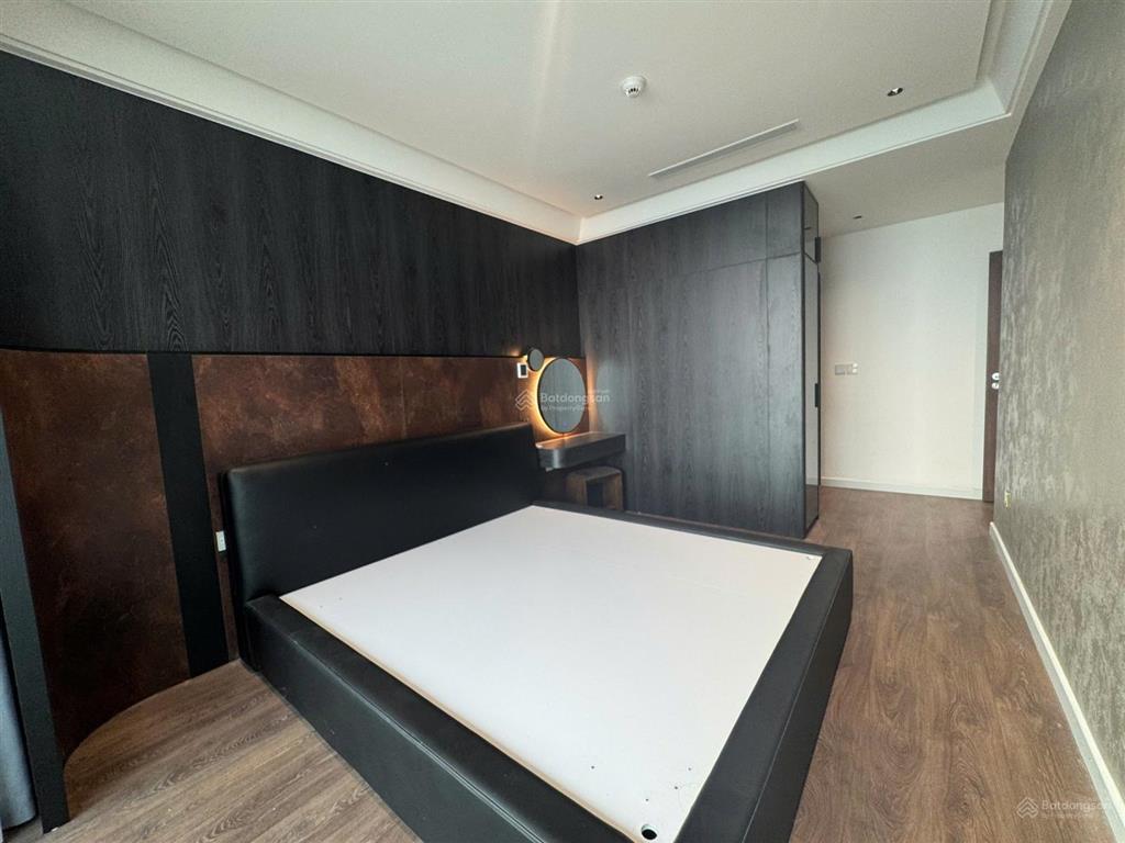 Căn hộ 160m2 sunshine golden river giá 21,5 tỷ. full nội thất