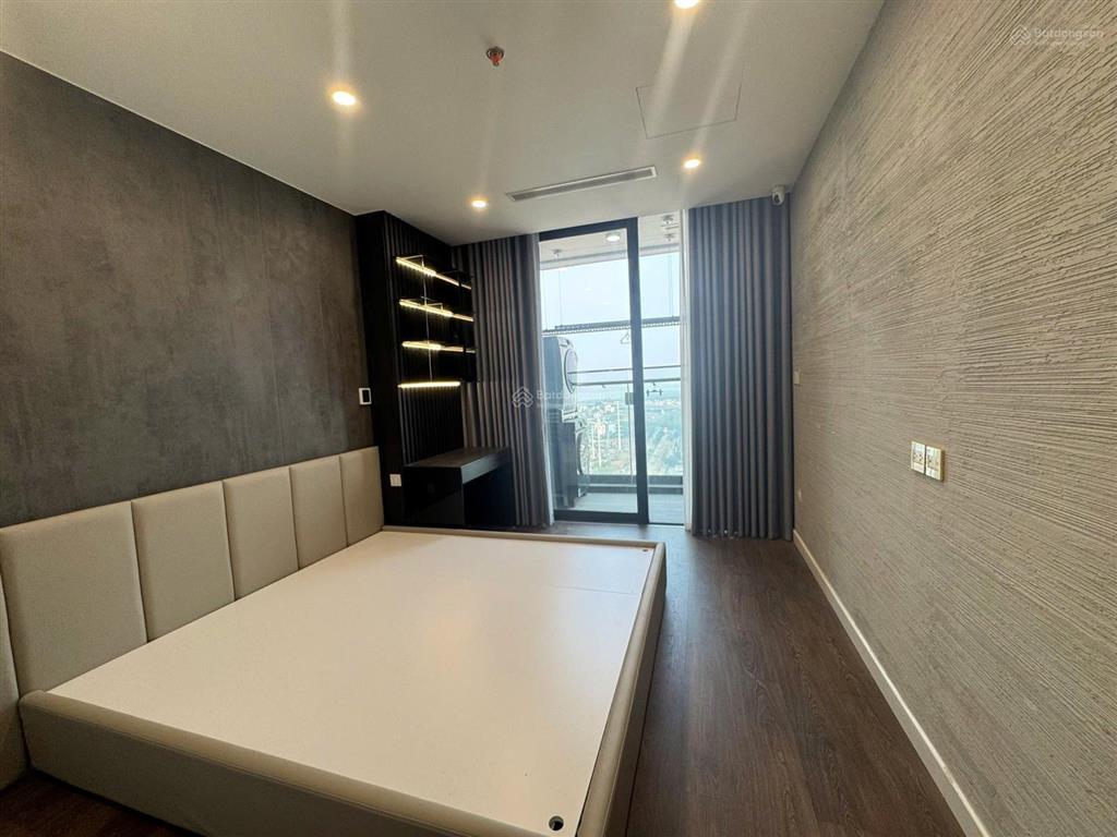 Căn hộ 160m2 sunshine golden river giá 21,5 tỷ. full nội thất