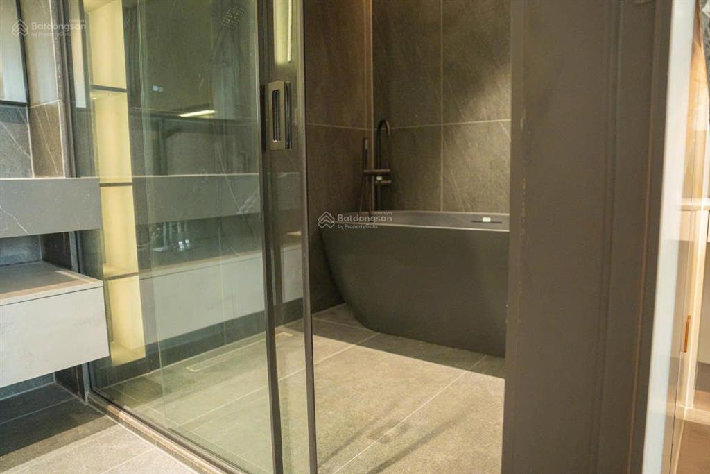 Sunshine golden river  chính chủ gửi bán căn hộ 3pn full nội thất, nhà mới làm chưa ở ngày nào