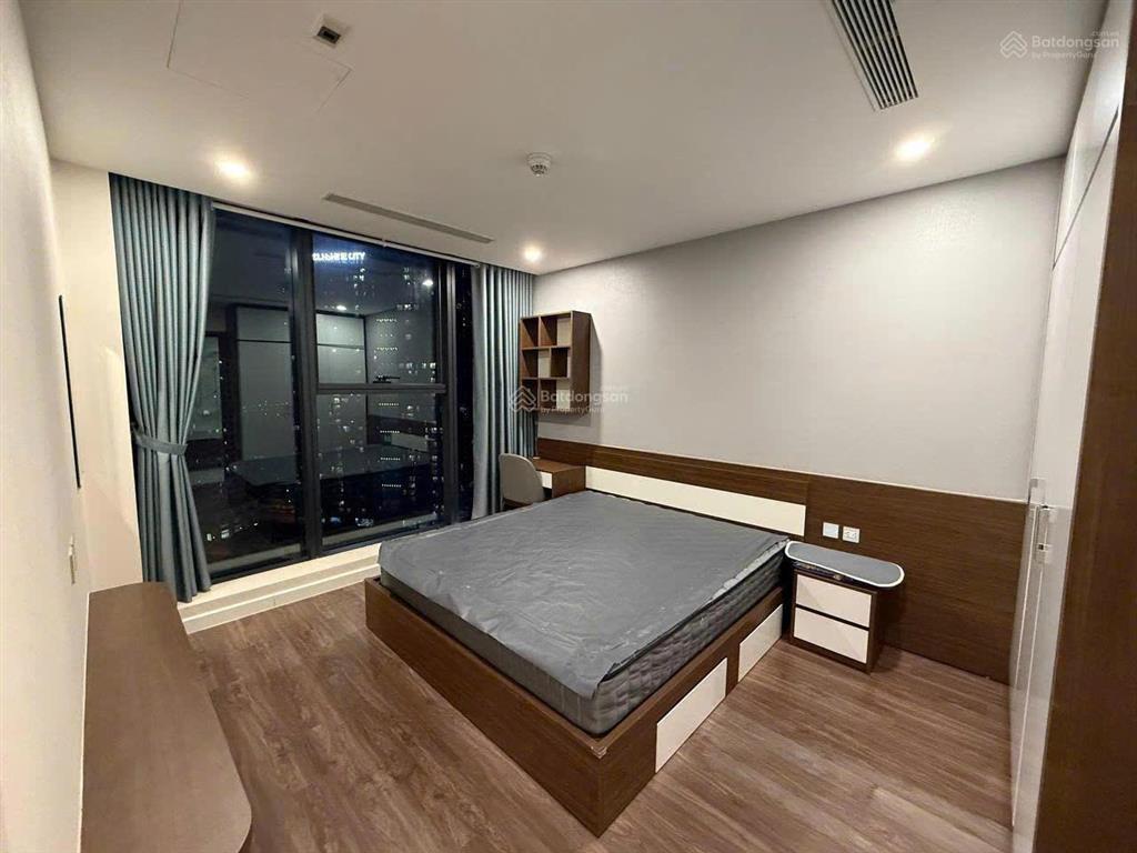 Cho thuê căn 3pn sunshine city. diện tích 98m2, full đồ, giá 22 triệu