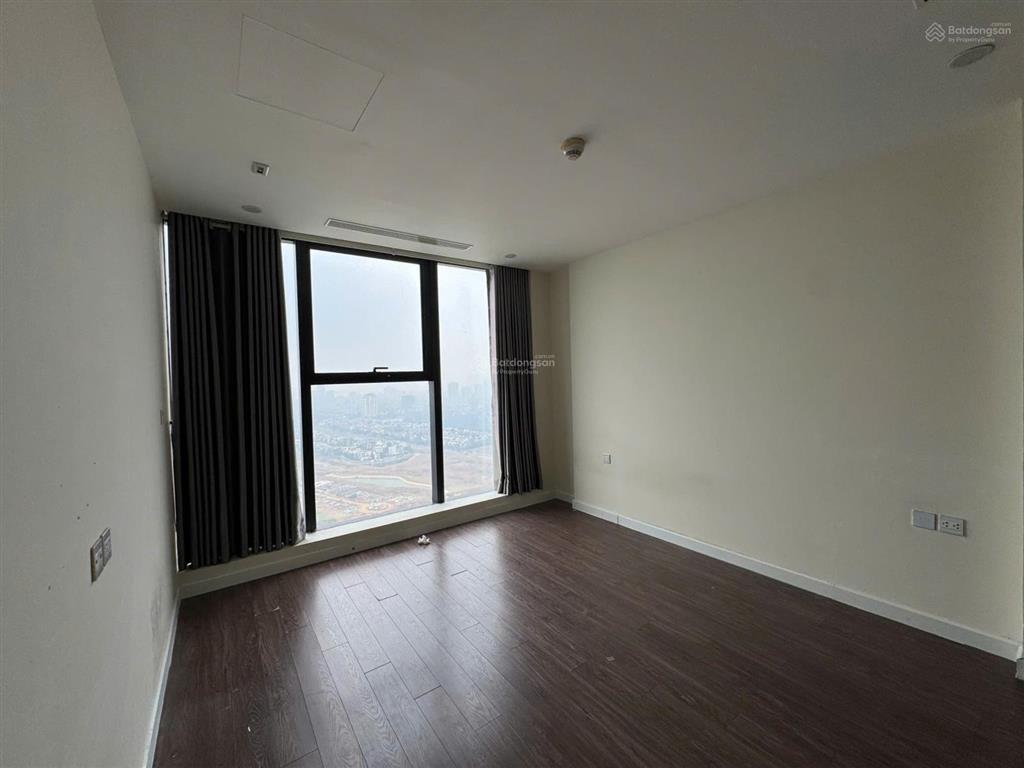 23,7 tỷ bao phí. bán căn duplex view công viên ciputra. diện tích 195m2