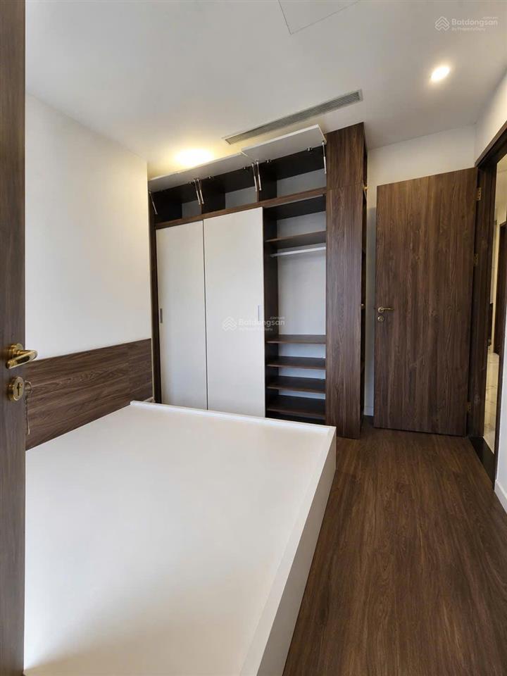Cho thuê căn 3pn full đồ, 104m2, view công viên ciputra, giá 20tr