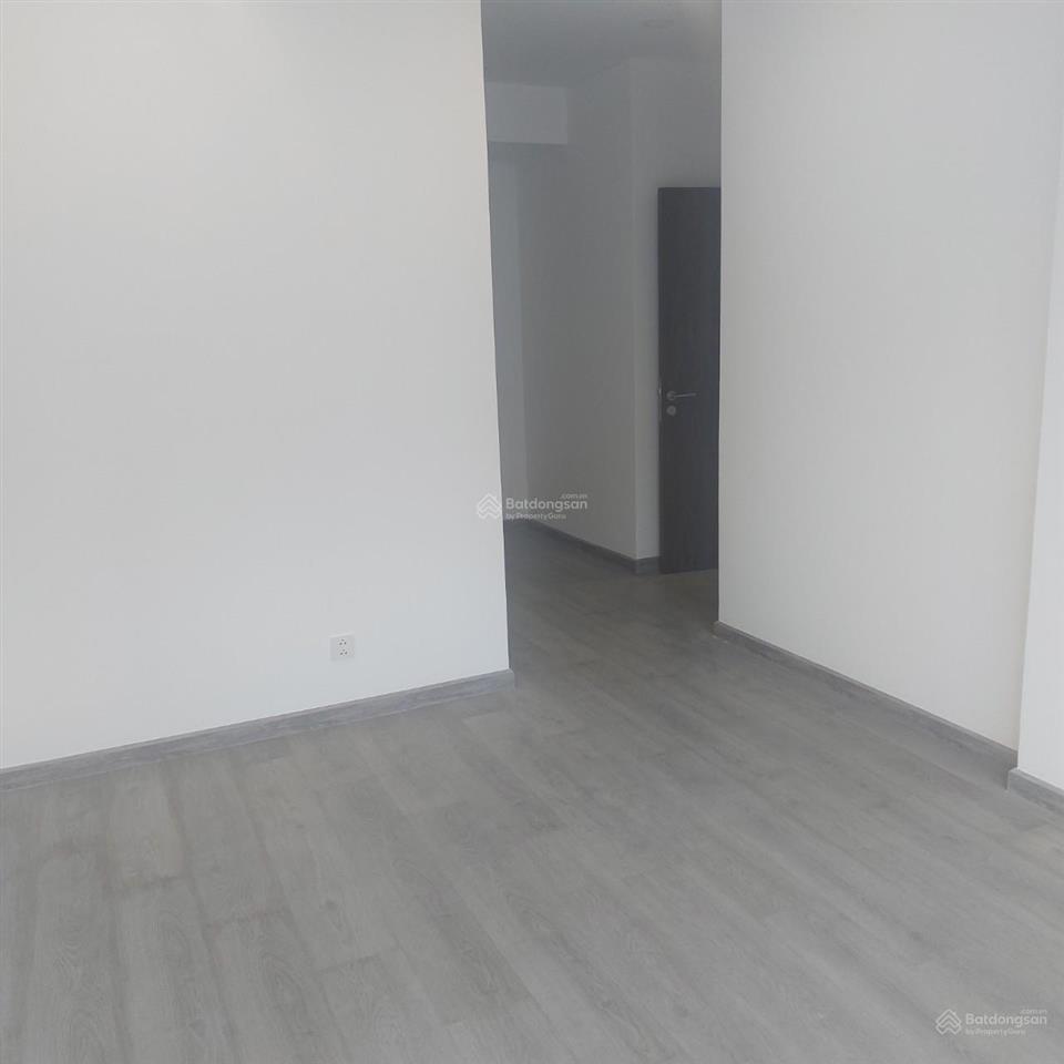 Chủ đang cần tiền bán gấp căn 96m2 diamond brilliant giá chỉ 7.6 tỷ bao thuế phí  view hồ bơi.