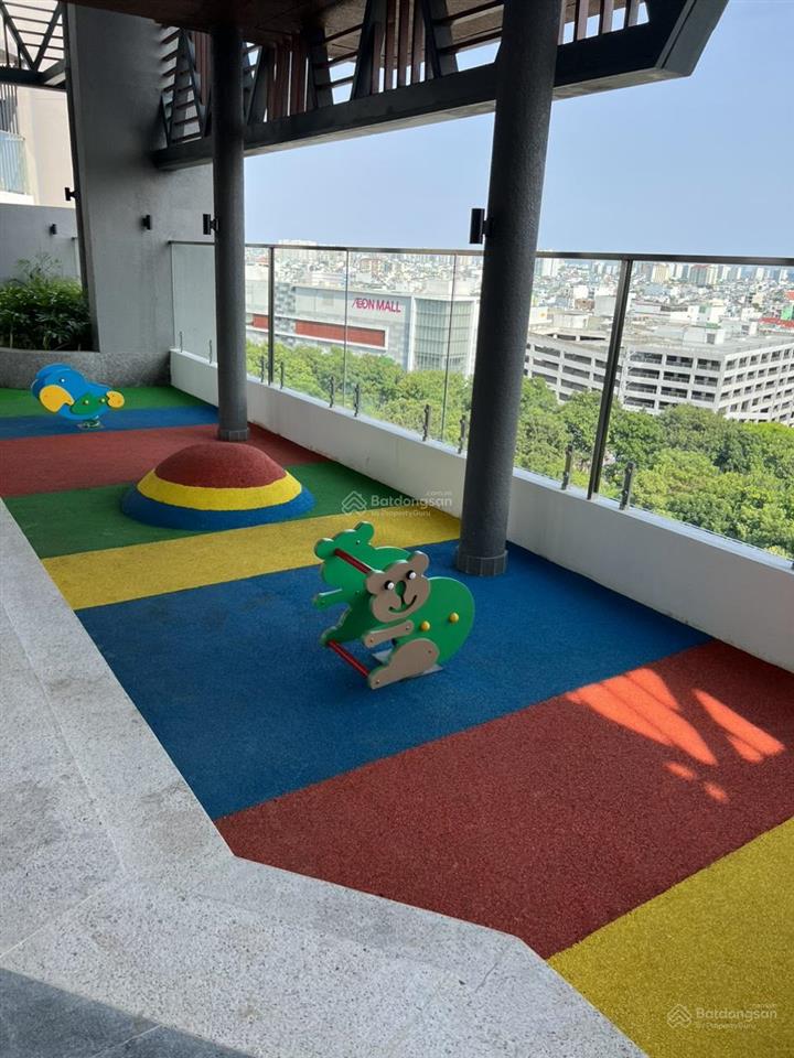 Chủ đang cần tiền bán gấp căn 96m2 diamond brilliant giá chỉ 7.6 tỷ bao thuế phí  view hồ bơi.