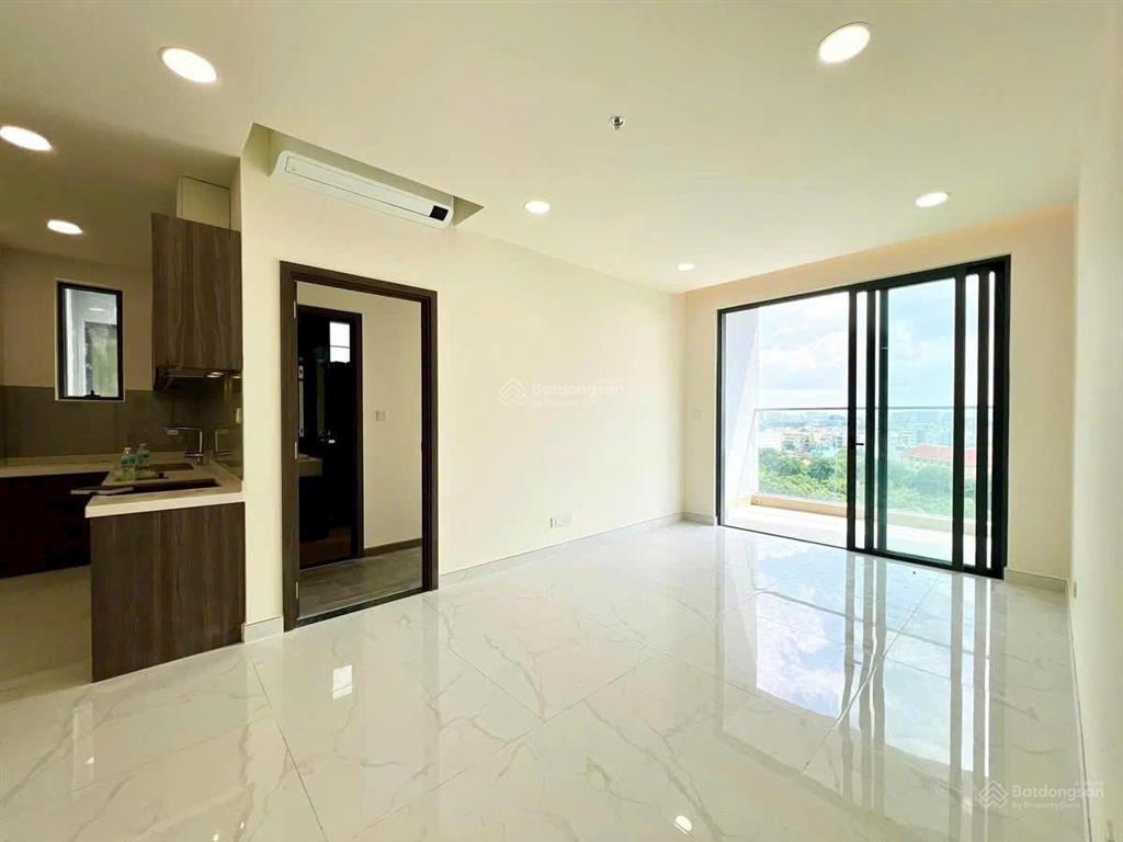 Cho thuê căn hộ diamond centery, 120m2 3pn view nội khu  giá chỉ 20tr/tháng