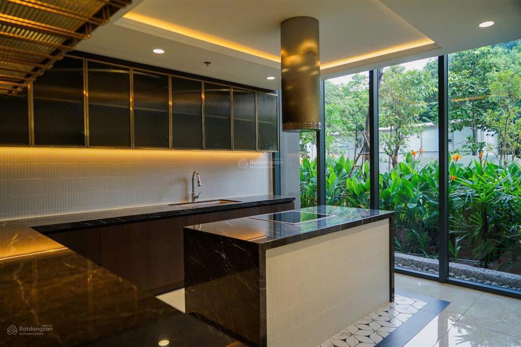 Bán diamond centery 96m2  tặng chỗ đậu xe  full nội thất  8 tỷ bao hết thuế phí có 102