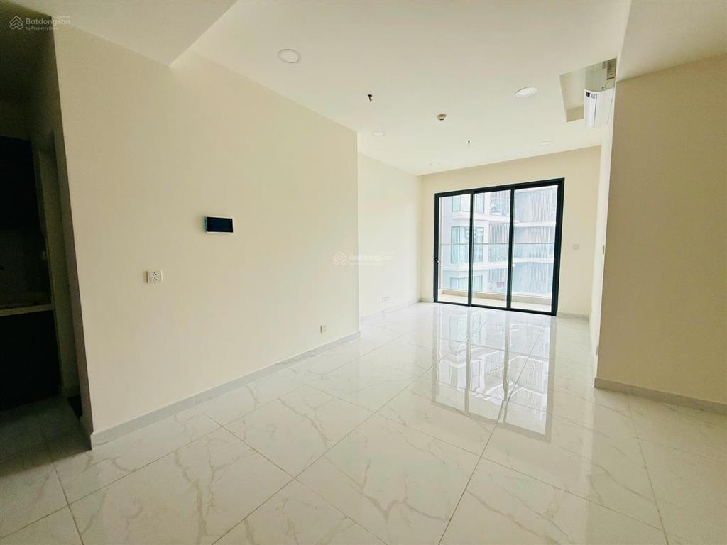 Bán diamond centery 96m2  tặng chỗ đậu xe  full nội thất  8 tỷ bao hết thuế phí có 102