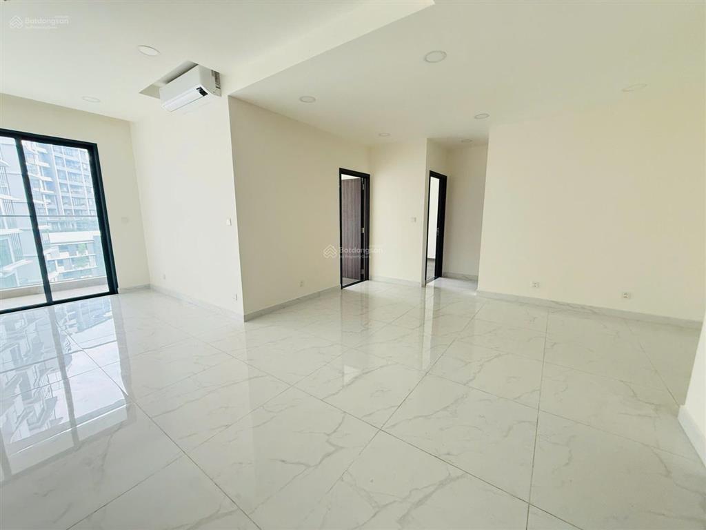 Diamond centery  resort 6 sao  tặng chỗ đậu xe định danh (400tr)  giá chỉ 7,7 tỷ bao thuế phí