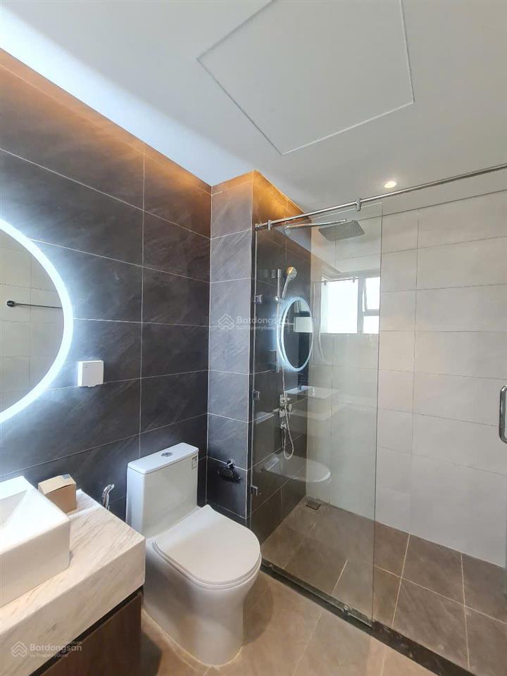 Cho thuê căn góc diamond brilliant 142m²  3pn+1 cao cấp  view công viên  giá chỉ 27tr full nt