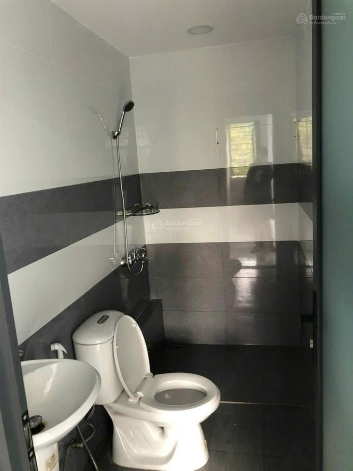 Cho thuê shophouse kinh doanh ngay mặt tiền đường kênh 19/5  hành lang rộng  giá thuê 22 tr/th