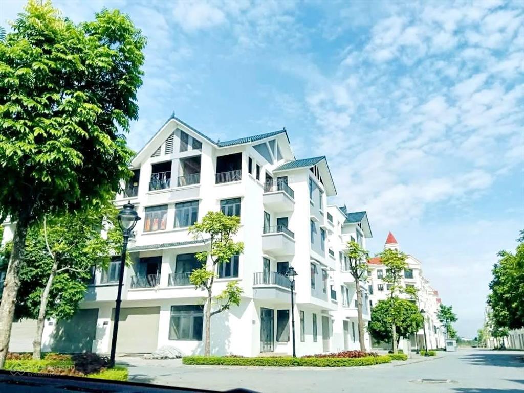 Bán nhanh liền kề xây 5 tầng, mặt tiền 5m, đường 33m giá 17 tỷ.