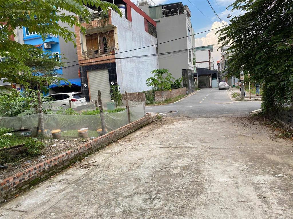 Bán lô góc 83.5m2, rộng 5.8m hướng đông nam mát quanh năm. 125 triệu/1m