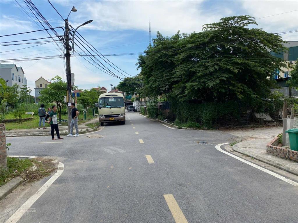 Bán lô góc 83.5m2, rộng 5.8m hướng đông nam mát quanh năm. 125 triệu/1m