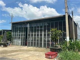Bán nhà 13x82m (1374m2) nhựa đinh công tráng, gần biển, giá tốt nhà đẹp