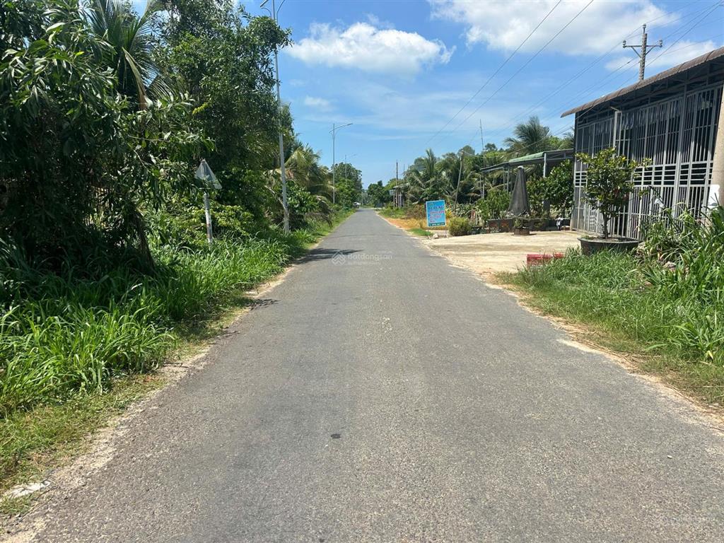 Bán nhà 13x82m (1374m2) nhựa đinh công tráng, gần biển, giá tốt nhà đẹp