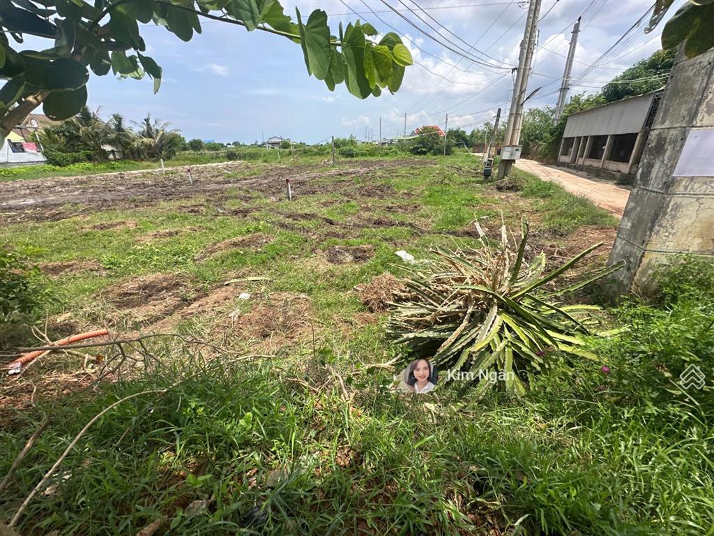 Hàng hiếm 6,8x57(574m2) 111m2 thổ cư, 3 mt, đường nhựa giá chỉ 1,4 tỷ