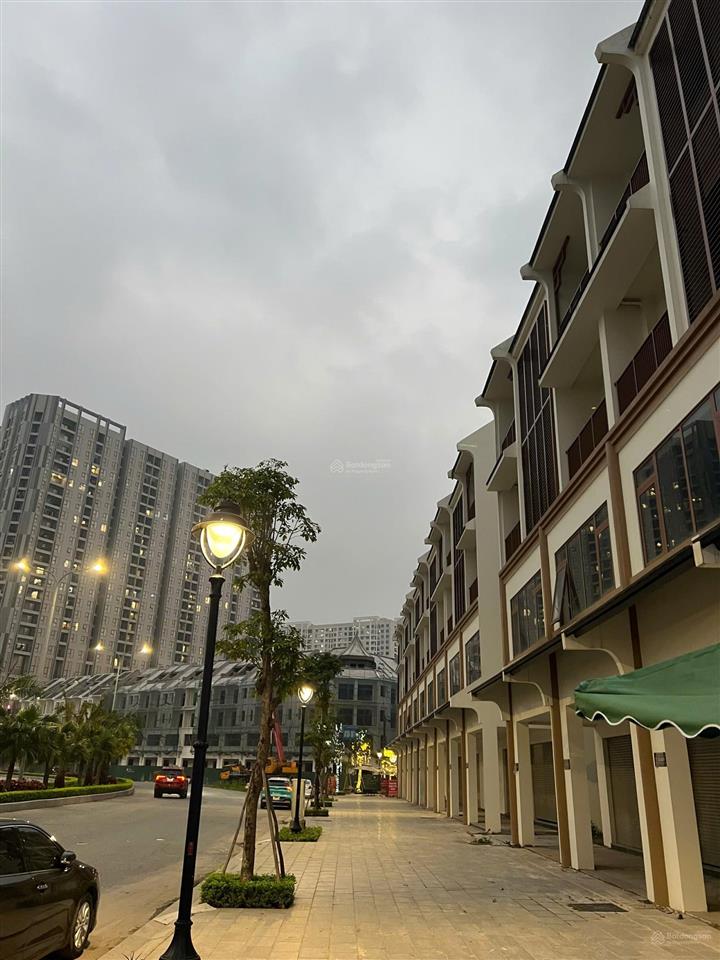 Bán căn hộ chung cư 73m2, 5,8 tỷ tại chung cư the wisteria, đường vành đai 3.5, hoài đức, hn