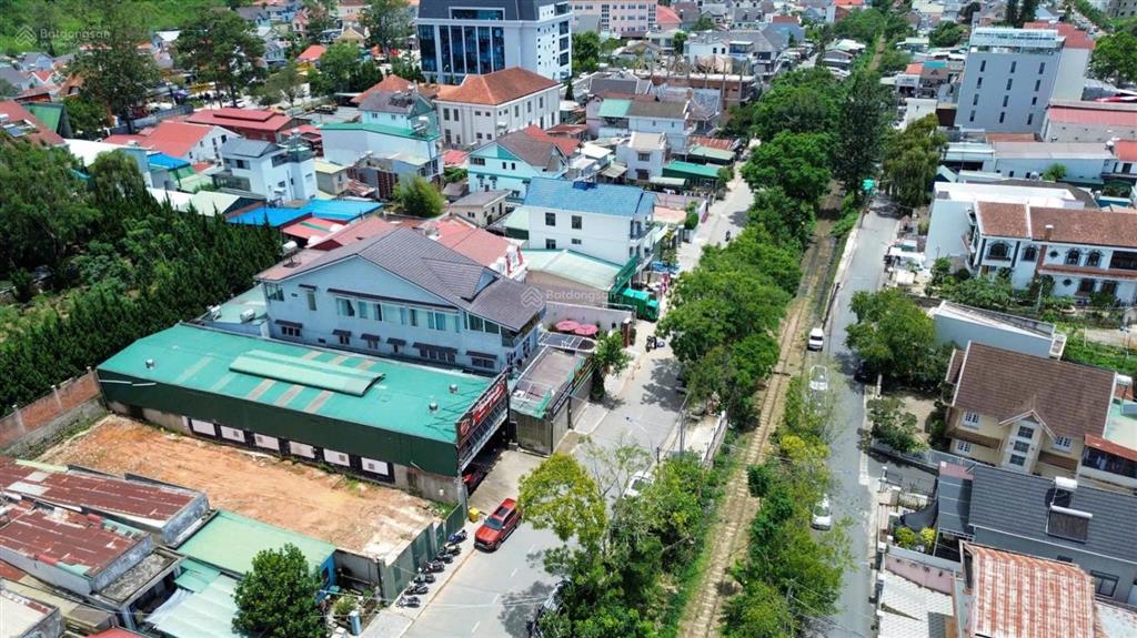 Cần bán đất mặt tiền trần quý cáp  376m2  24 tỷ tlcc