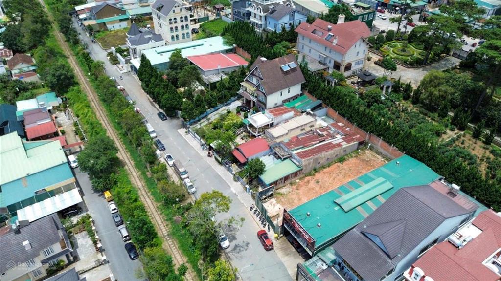 Cần bán đất mặt tiền trần quý cáp  376m2  24 tỷ tlcc