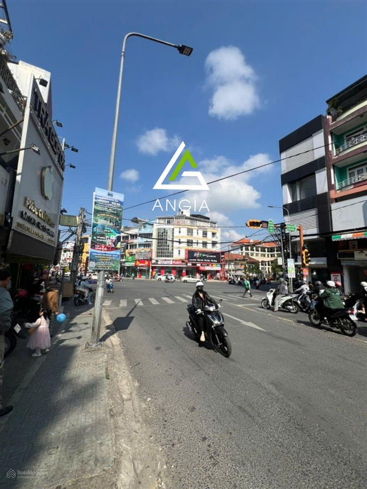 Nhà mặt tiền đường ba tháng hai (đường 3/2)  88m²  3 tầng 1 tum  sổ hồng hoàn công  33 tỷ tlcc