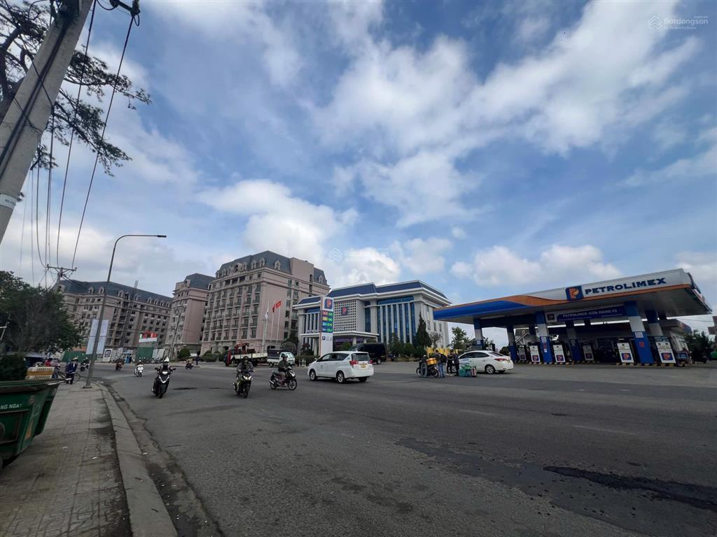 Đất nền vị trí đắc địa mặt tiền tuyến hùng vương, p9 (620m2  ngang 20m  toàn bộ đất ở)