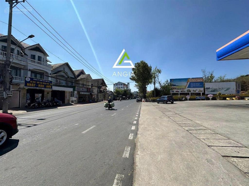 Đất mặt tiền xô viết nghệ tĩnh  đà lạt  nằm ngay khu sân vận động tỉnh