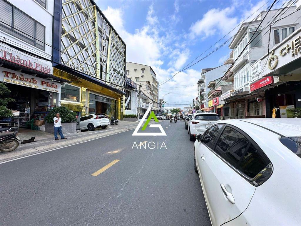 Nhà mặt tiền đường hai bà trưng  182m2  5 tầng  sổ hồng  mt 8m  45 tỷ tlcc