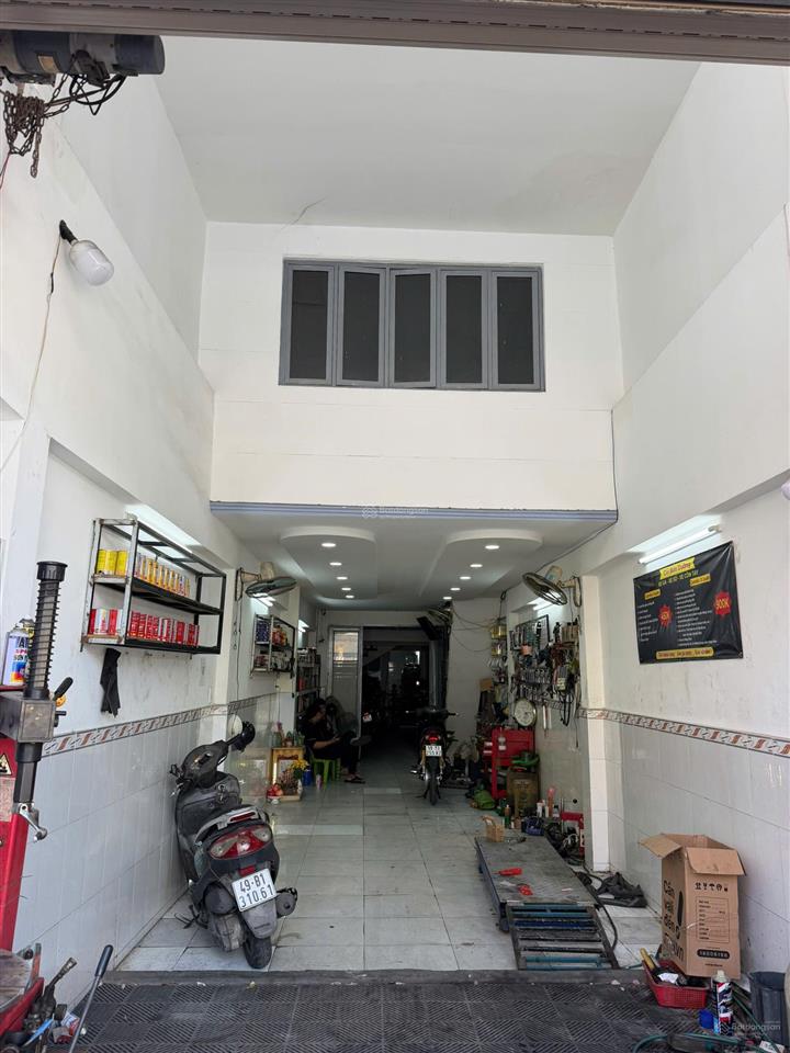 Cần bán nhà mặt tiền đường hậu giang diện tích 93,1m2, diện tích sàn 297,3m2
