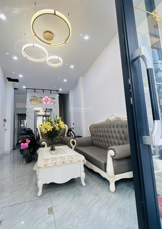 Cho thuê văn phòng mới mặt phố cù chính lan có thang máy