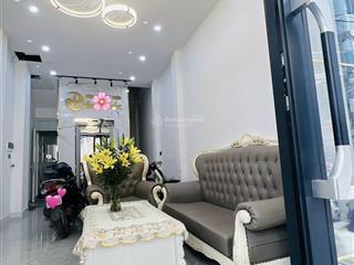 Cho thuê văn phòng mới mặt phố cù chính lan có thang máy