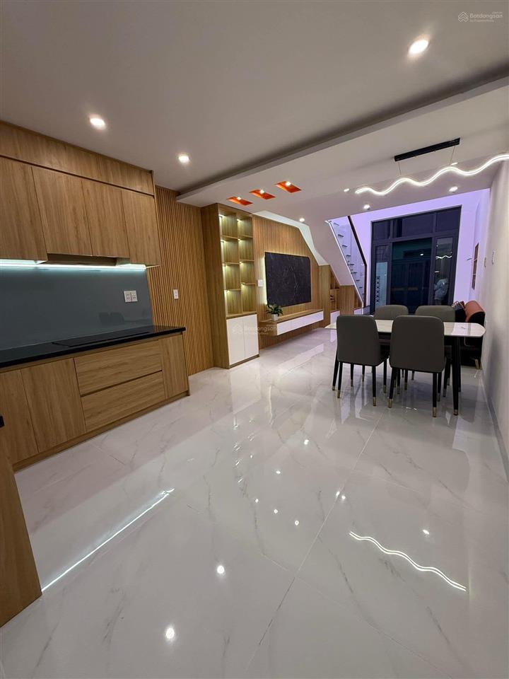 Nhà đẹp ngô sỹ liên ngay đại học bách khoa giá chỉ 4t1